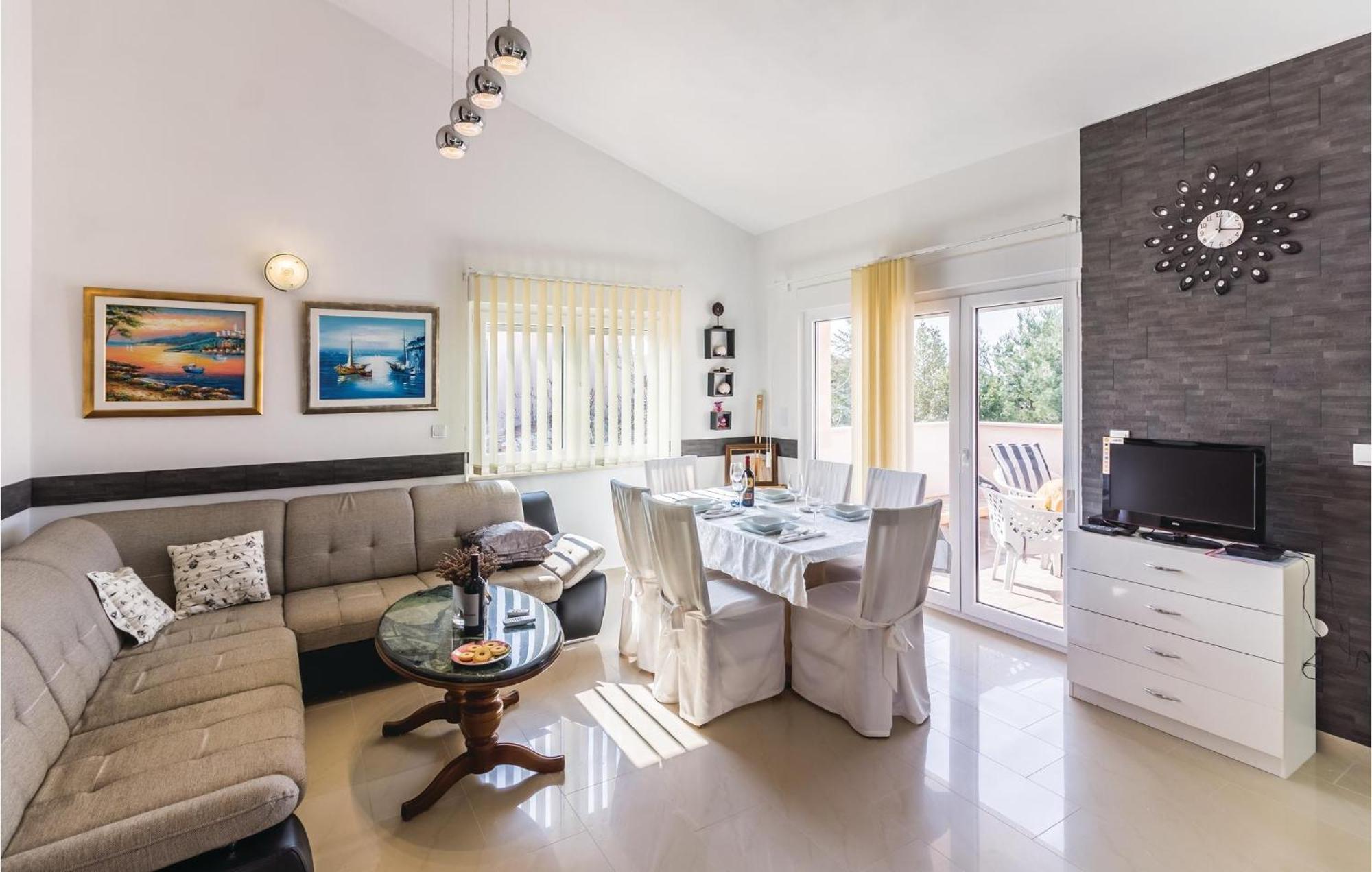 Stunning Apartment In Fazana With House Sea View Exteriör bild