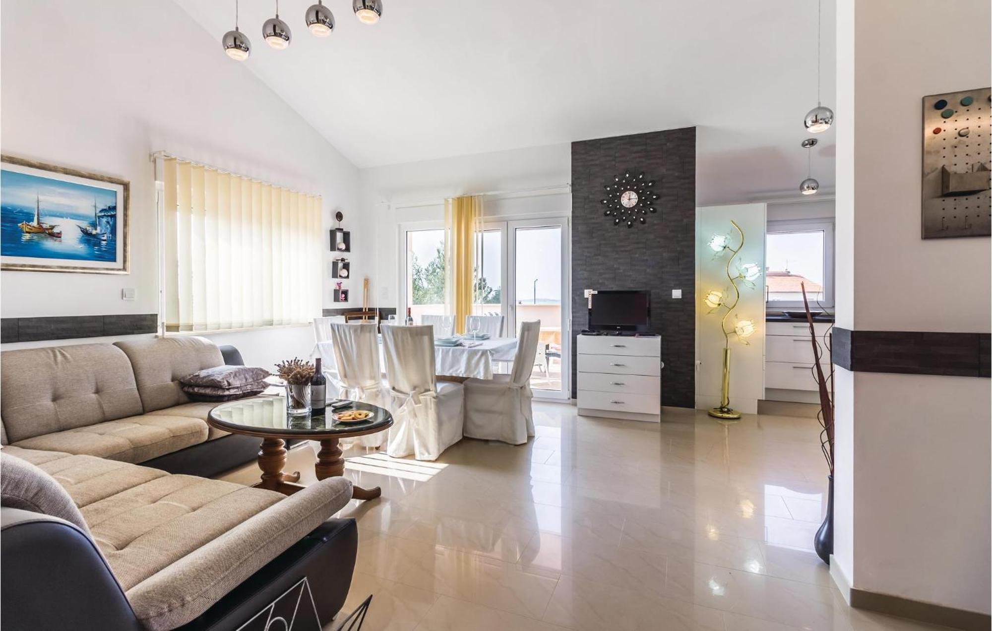 Stunning Apartment In Fazana With House Sea View Exteriör bild