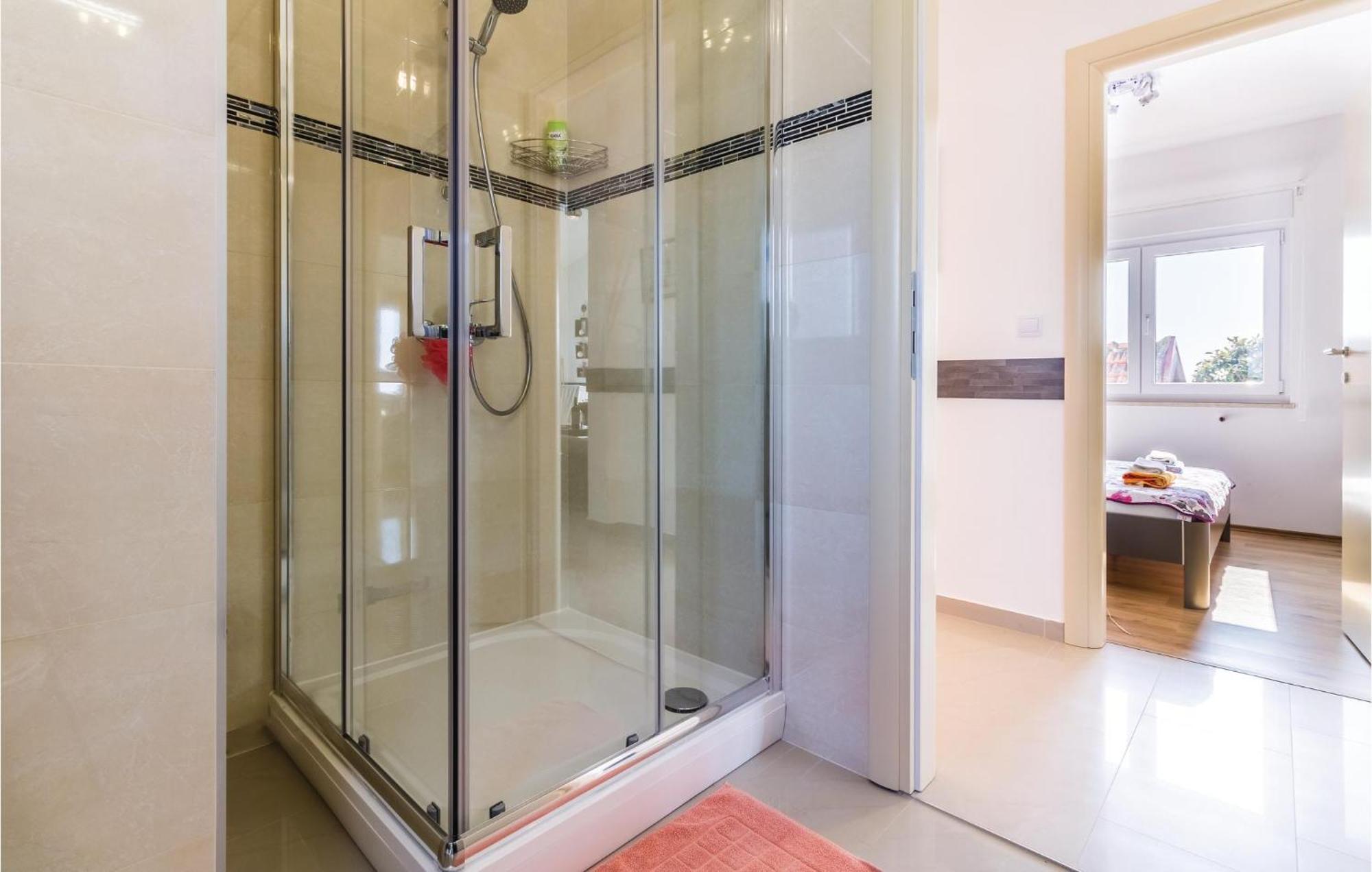 Stunning Apartment In Fazana With House Sea View Exteriör bild