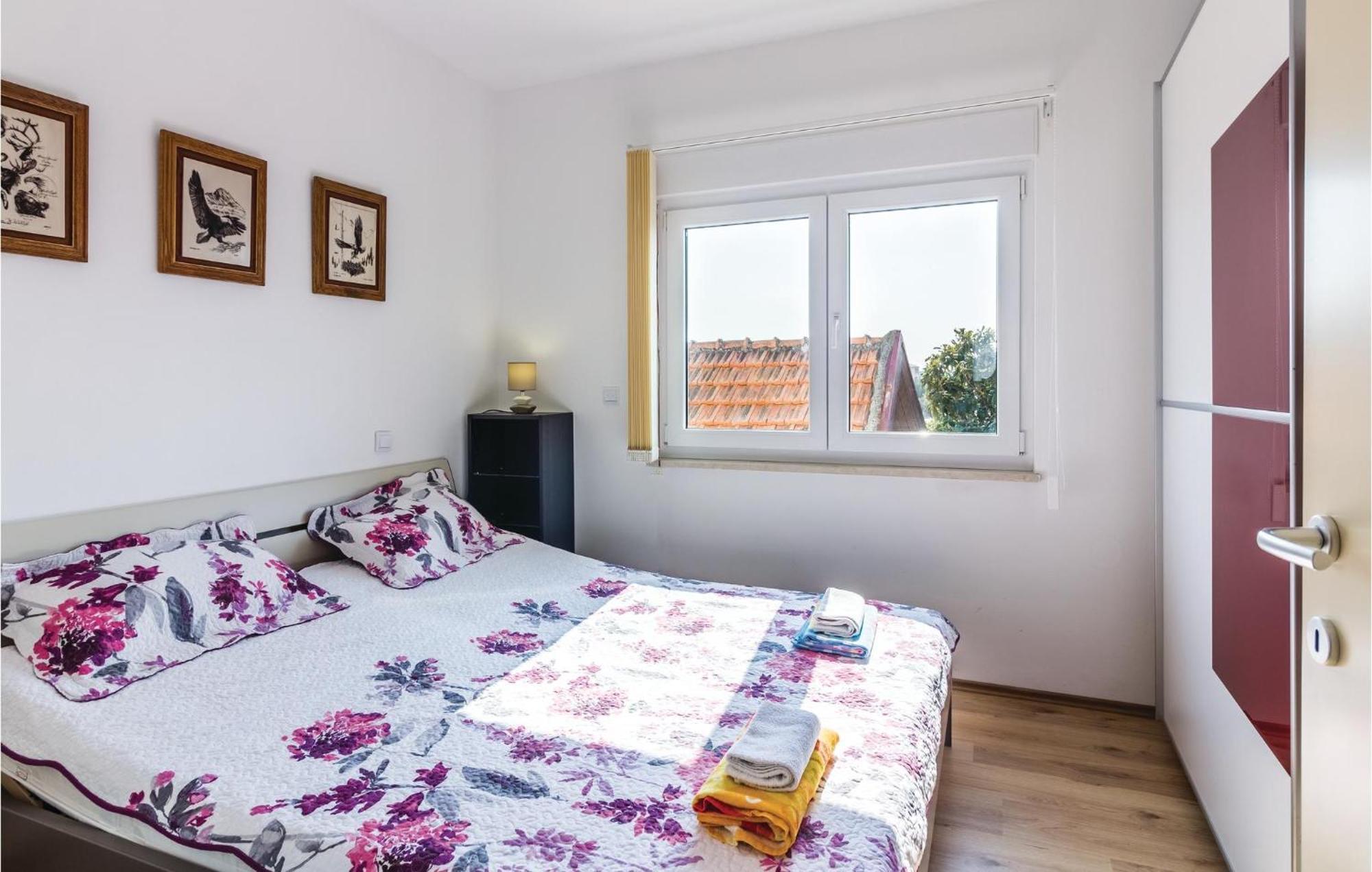 Stunning Apartment In Fazana With House Sea View Exteriör bild